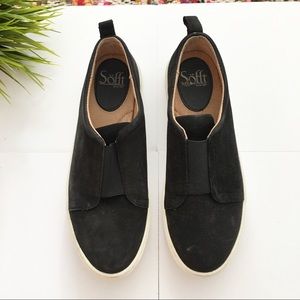 Sofft Slip on leather sneaker size 6.5
